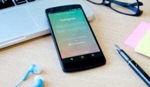 6-Easy-Steps-to-Set-Square-mode-camera-in-Android-like-Instagram